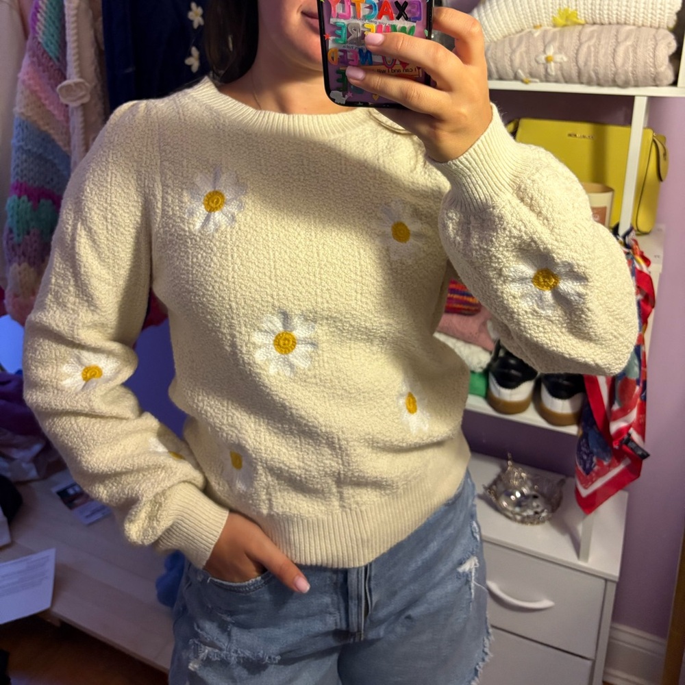 Sadie & Sage Cream Floral Women's Sweater